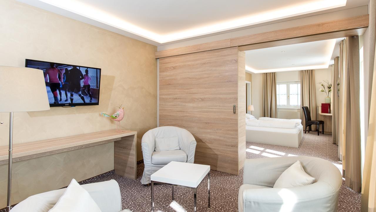 Lust Und Laune Hotel Am Woerthersee เพิร์ทชาค อัม เวิร์ทเทอร์ซี ภายนอก รูปภาพ