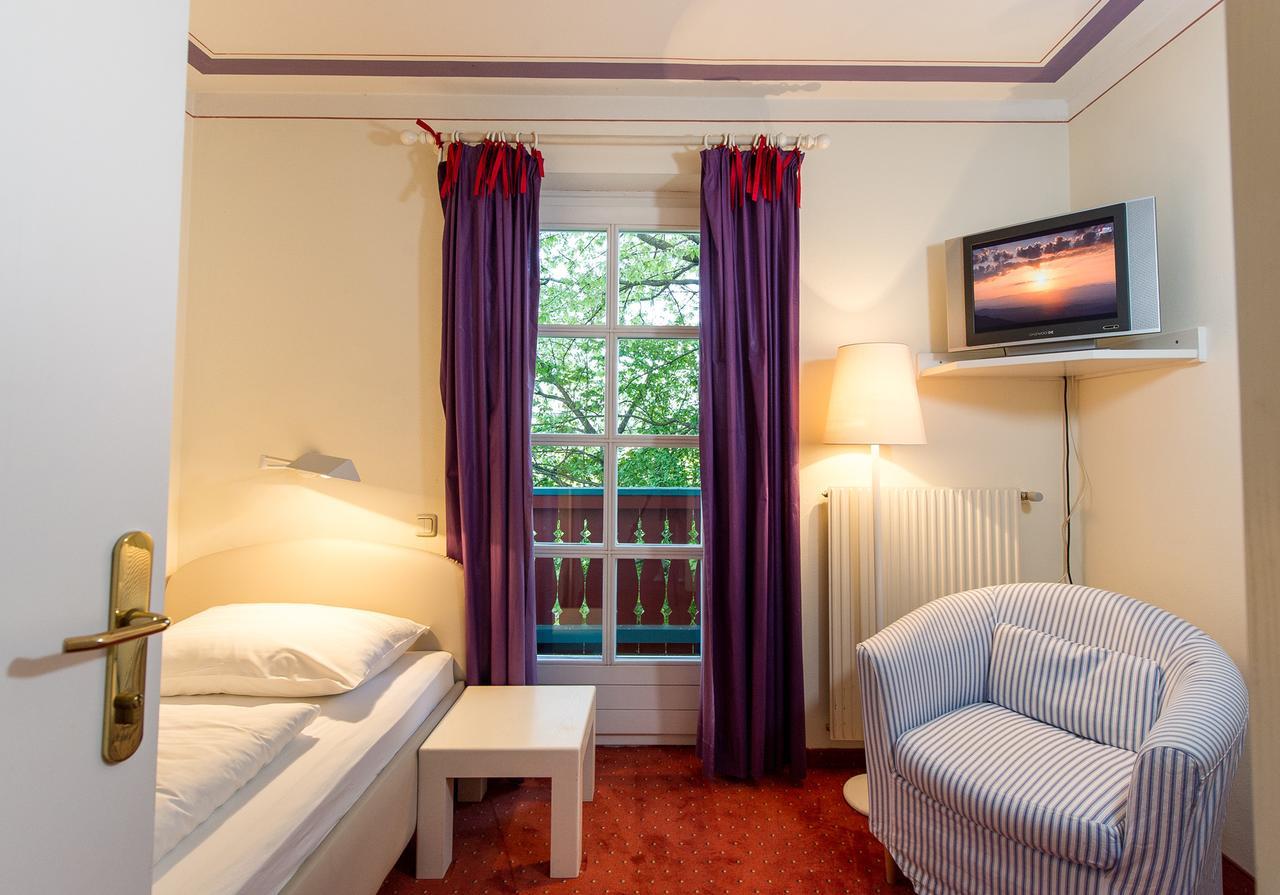 Lust Und Laune Hotel Am Woerthersee เพิร์ทชาค อัม เวิร์ทเทอร์ซี ภายนอก รูปภาพ
